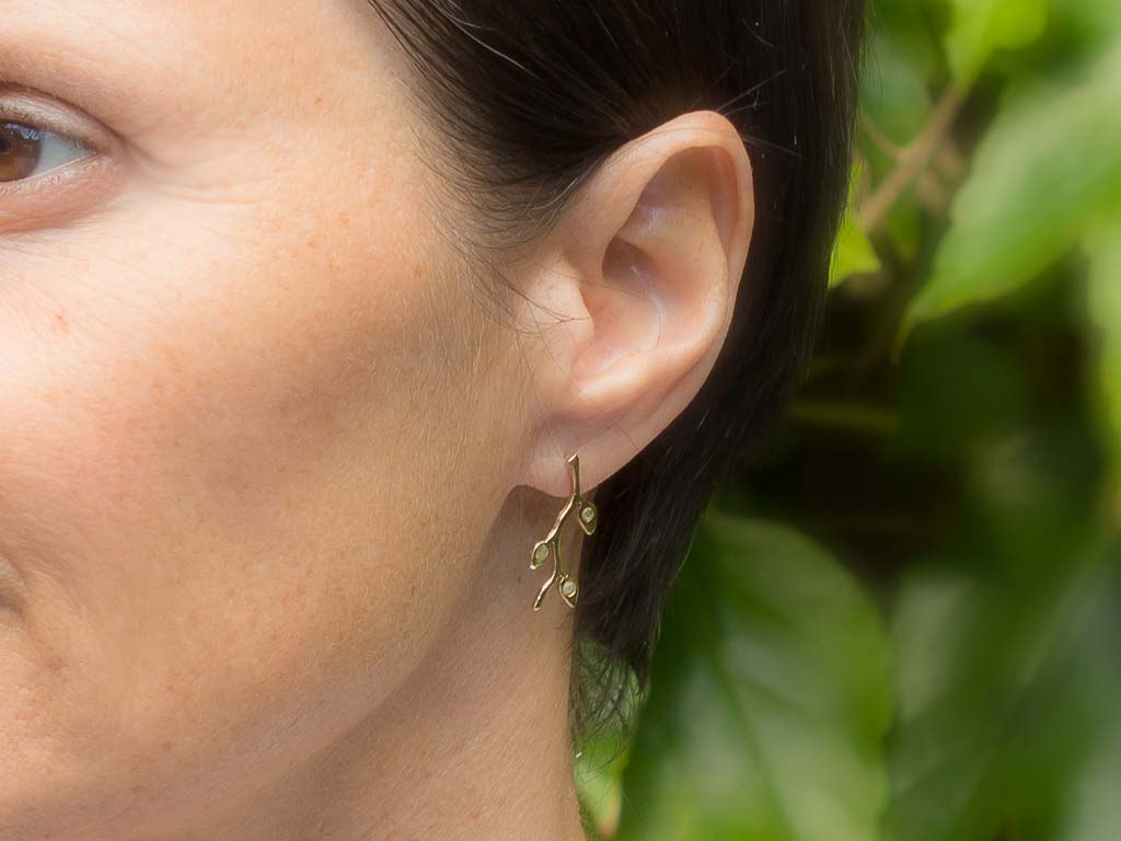 OLIVE LEAVES | Gold earrings with yellow & grey Diamonds