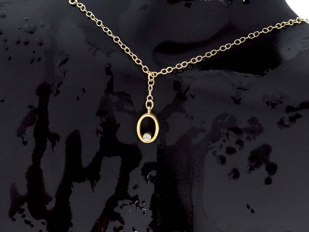 SPINNING DIAMOND | Solid 18K Gold necklace