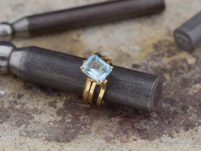 SKY TOPAZ TRIPLE │ Silver ring with Gold vermeil