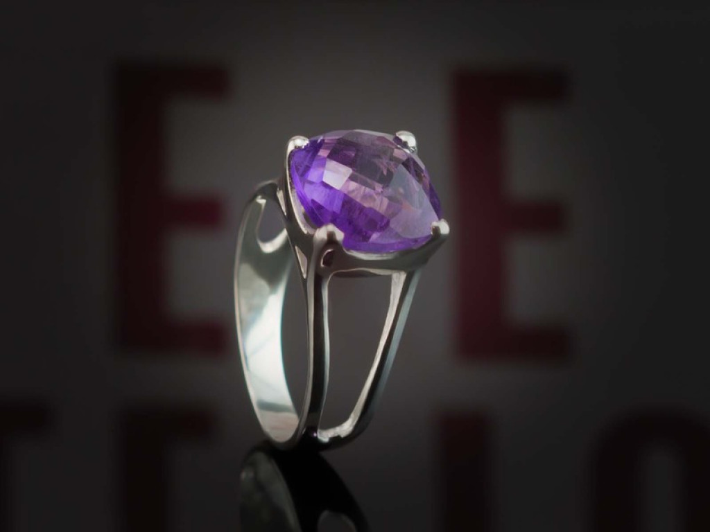Purple Valentine Amethyst | Ring from rhodium plated Sterling Silver (Sold out)