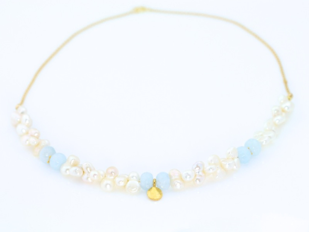 Perle Aquamarine Gold Halskette mit einem Goldenen gehämmerten Blatt (verkauft)