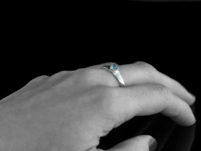 Aqua Pointed | Aquamarine Cabochon Sterling Silver Ring (sold out)
