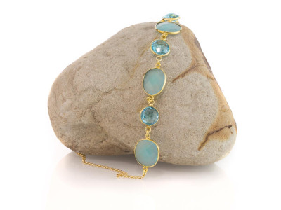 BLUE BREEZE | Necklace with Chalcedony and Swiss Topaz in Gold vermeil (sold)