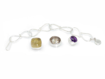 MAGNETIC | Set with necklace and bracelet and 3 gemstones