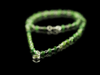 TSAVORITE MEETS PERIDOT | Necklace in Sterling Silver (made to order)