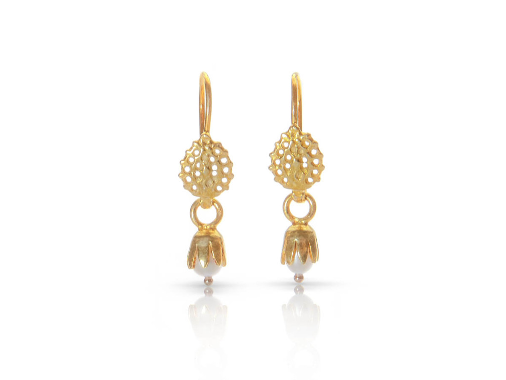 PEARL IN FLOWER WITH FILIGREE | Gold vermeil earrings (sold out)