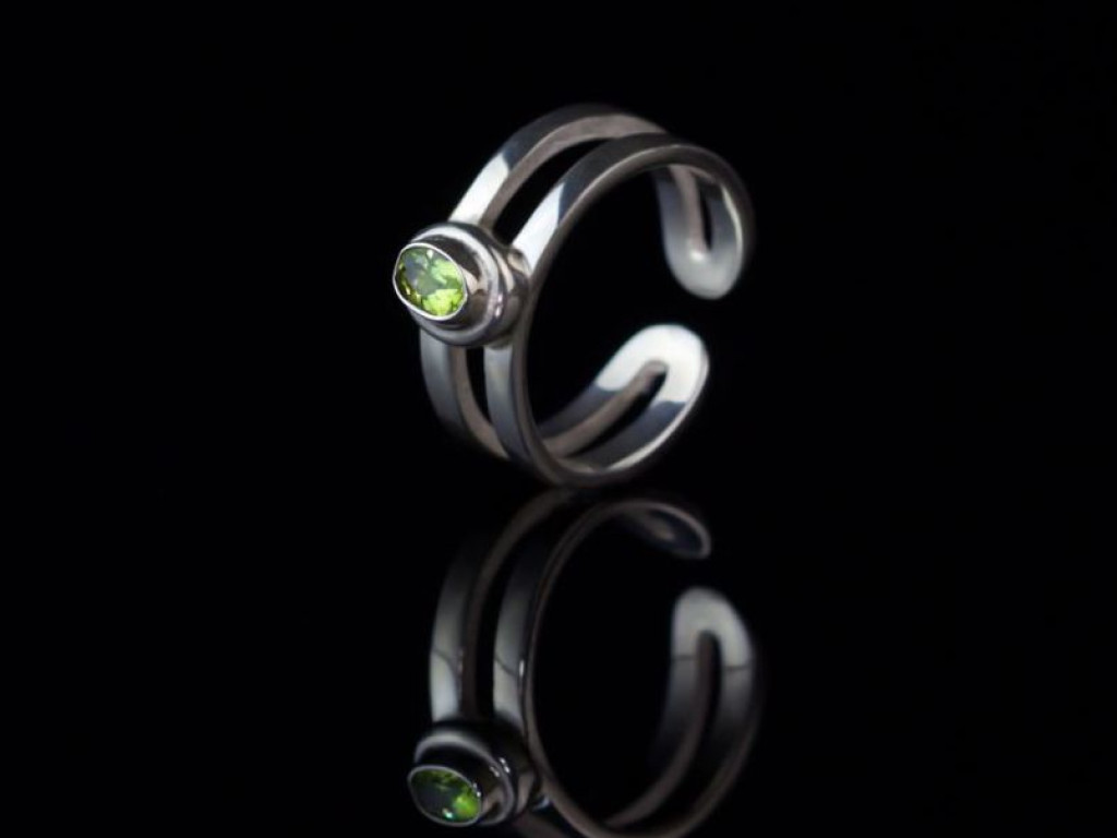 Zwei Band Peridot Ring | aus 925er Silber | für zierliche Finger oder als Zeh-Ring (ausverkauft)