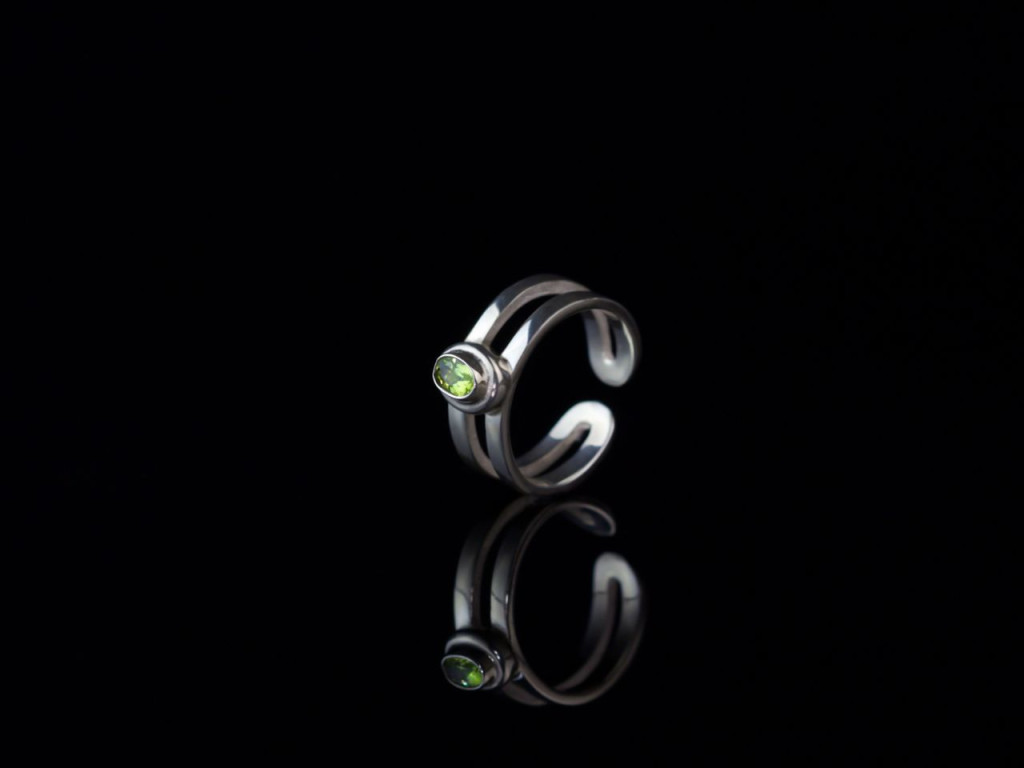 Zwei Band Peridot Ring | aus 925er Silber | für zierliche Finger oder als Zeh-Ring (ausverkauft)