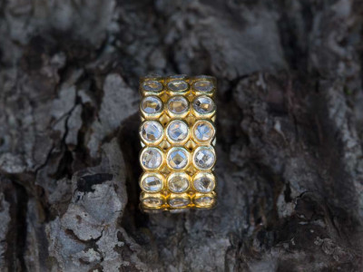 QUARZGEFLECHT | Ring aus vergoldetem Silber mit 45 Quarzkristallen