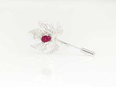 Grape Leaf with Ruby | Sterling Silver brooch with the red precious stone (sold)
