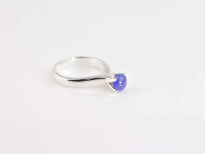 Blauer Traum | Ring aus 925er Silber mit rundem Tansanit (leider schon weg)