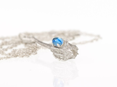 SEEDPOD WITH TOPAZ | Sterling Silver Spiga necklace (made to order)