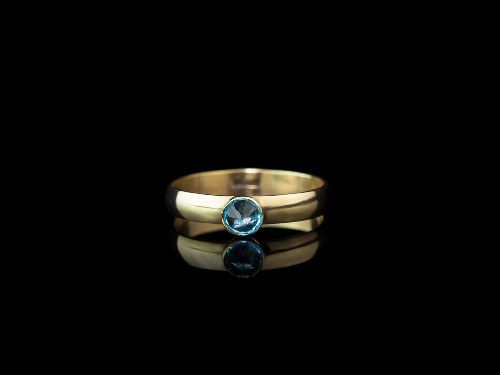 LONDON CALLING | 9ct Gold ring with London Blue Topaz (sold)
