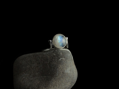 MOON RAINBOW | Sterling Silver Ring with Rainbow Moonstone (sold out)