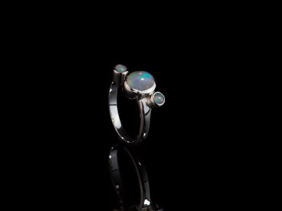 DREI OPALE | Ring aus 925er Silber mit natürlichen Opalen (verkauft)