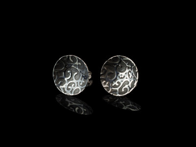 CONCAVE ORNAMENTS | Sterling Silver ear studs with flower patterns