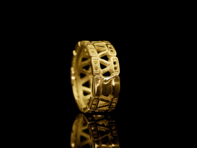 V NUMERAL | Ring aus 925er Silber mit antiken Ornamenten