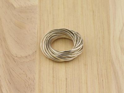 TWENTYONE | Sterling Silver rings intertwined (custom made)