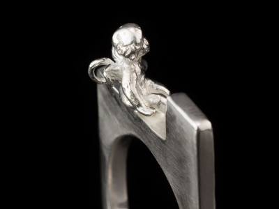 GUARDIAN ANGEL | Solid Sterling Silver ring in Bauhaus style (Sold out)